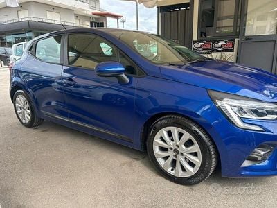 Usata Renault Clio V Business 100 CV (73 kW) 2020 Blu Berlina