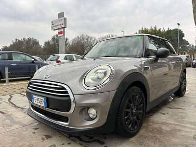 Usata Mini Cooper Business 95 CV (69 kW) 2016 Grigio Utilitaria