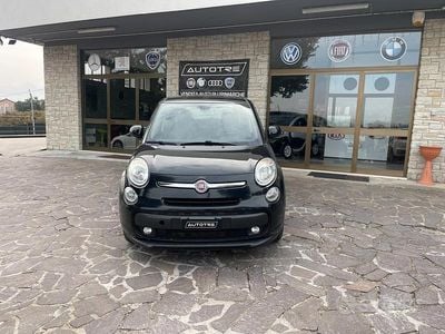 Begagnad Fiat 500L Lounge 85 HK (62 kW) 2015 Svart Minibuss