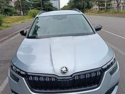 Usata Skoda Kamiq 110 CV (80 kW) 2024 Grigio SUV