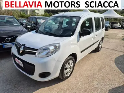 Usata Renault Kangoo 75 CV (55 kW) 2016 Bianco Monovolume