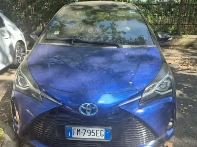 Usata Toyota Yaris Hybrid