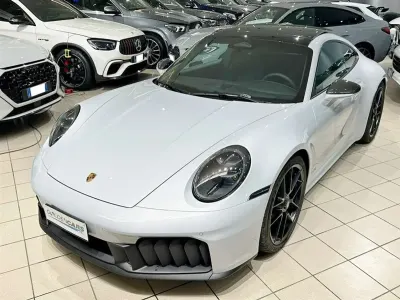 Nuova Porsche 992 485 CV (356 kW) 2026 Grigio ghiaccio Coupé