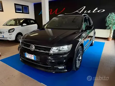 Usata VW Tiguan R-line 150 CV (110 kW) 2019 Nero SUV