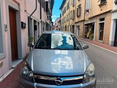 Usata Opel Astra 101 CV (74 kW) 2025 Berlina