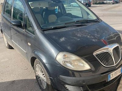 Usata Lancia Musa 70 CV (51 kW) 2005 Nero Monovolume