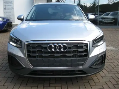 Usado Audi Q2 150 CV (110 kW) 2023 Plateado SUV