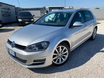 Brugt VW Golf VII Highline 110 HK (80 kW) 2015 Grå Sedan