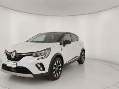 Usata Renault Captur Techno 143 CV (105 kW) 2023 Bianco SUV