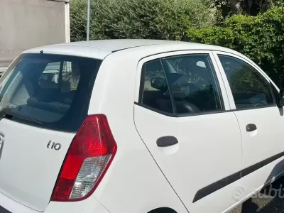 Usata Hyundai i10 66 CV (48 kW) 2010 Bianco Utilitaria