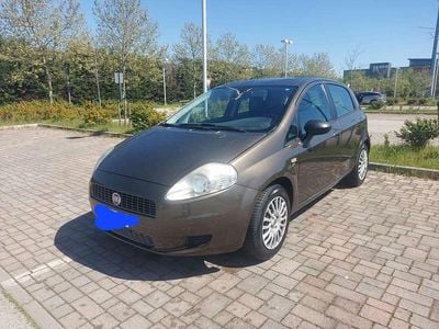Usata Fiat Grande Punto Active 65 CV (47 kW) 2008 Marrone Utilitaria