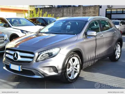 Usata Mercedes GLA200 136 CV (100 kW) 2016 Grigio SUV