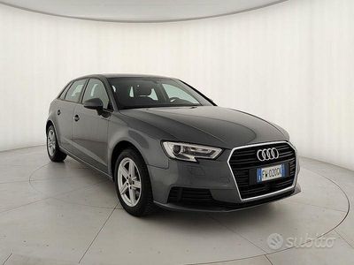 Usata Audi A3 Admired 116 CV (85 kW) 2019 Grigio Berlina