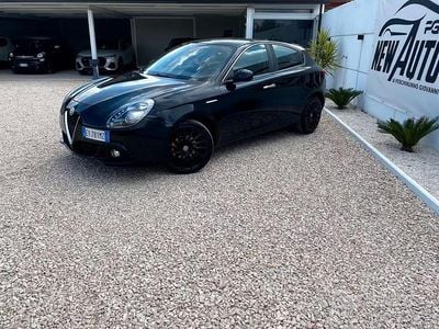 Usata Alfa Romeo Giulietta Exclusive 105 CV (77 kW) 2015 Nero Utilitaria