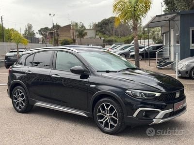 Occasion Fiat Tipo Cross 95 ch (69 kW) 2021 Noir Berline