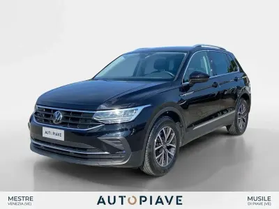 Usata VW Tiguan Life 150 CV (110 kW) 2023 Nero SUV