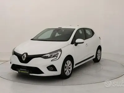Begagnad Renault Clio V Business 86 HK (63 kW) 2021 Vit Sedan