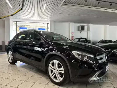 Usata Mercedes GLA220 177 CV (130 kW) 2018 Nero SUV