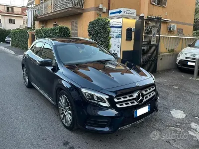 Usata Mercedes GLA220 Premium 177 CV (130 kW) 2018 Blu SUV