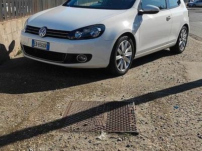 Usata VW Golf VI 160 CV (117 kW) 2010 Bianco Utilitaria