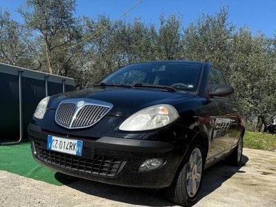 Usata Lancia Ypsilon 60 CV (44 kW) 2005 Nero Utilitaria