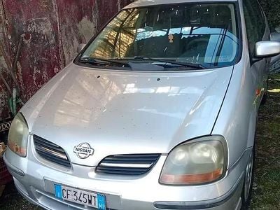 Usata Nissan Almera Tino 2003 Grigio Monovolume