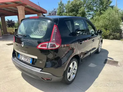 Usata Renault Scénic 130 CV (95 kW) 2010 Nero Monovolume