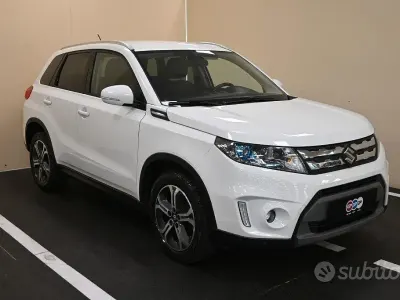 Usata Suzuki Vitara 120 CV (88 kW) 2017 Bianco SUV