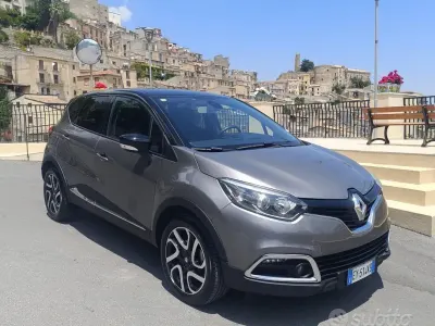 Usata Renault Captur 90 CV (66 kW) 2015 Grigio SUV
