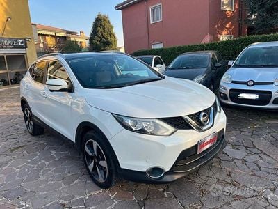 Usata Nissan Qashqai Tekna 131 CV (96 kW) 2015 Bianco SUV