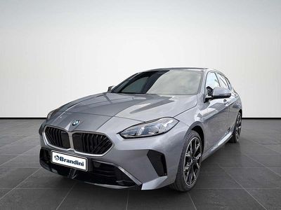 Nuova BMW 120 156 CV (114 kW) 2026 Skyscraper grey metallic Utilitaria
