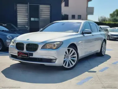 Usata BMW 740 306 CV (225 kW) 2010 Gray Berlina