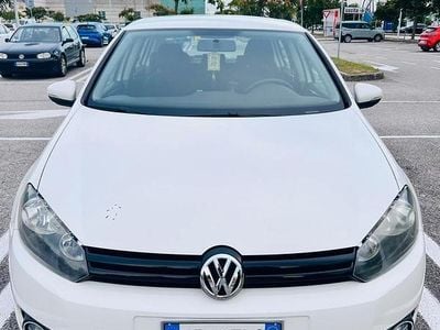 Usata VW Golf VI Trendline 102 CV (75 kW) 2010 Bianco Utilitaria