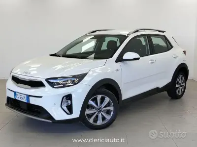 Usata Kia Stonic Urban 84 CV (61 kW) 2024 Bianco SUV