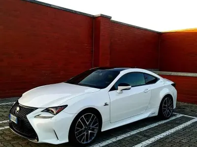 Usata Lexus RC300h Sport Line 181 CV (133 kW) 2016 Bianco Coupé