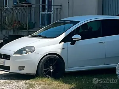 Usata Fiat Grande Punto Sport 90 CV (66 kW) 2008 Utilitaria