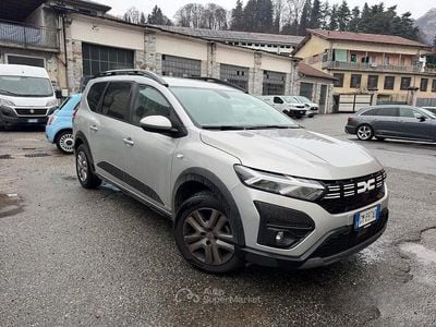 Usata Dacia Jogger Essentiel 101 CV (74 kW) 2023 Grigio Monovolume