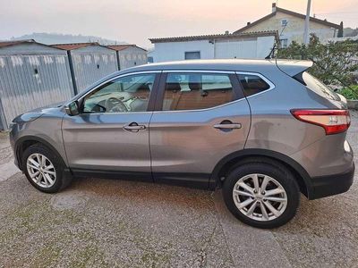 Usata Nissan Qashqai Acenta 116 CV (85 kW) 2014 Grigio SUV