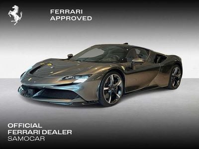 Usata Ferrari SF90 999 CV (734 kW) 2024 Grigio Coupé