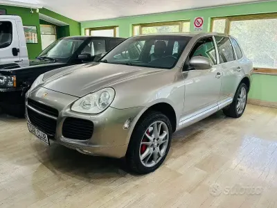 Usata Porsche Cayenne Turbo 450 CV (330 kW) 2004 Grigio SUV