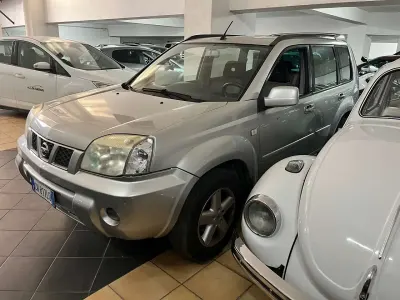 Usata Nissan X-Trail 136 CV (100 kW) 2005 Argento SUV