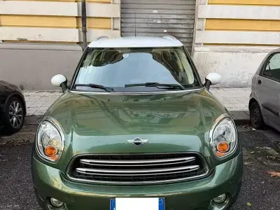 Usata Mini Cooper D Countryman 122 CV (89 kW) 2016 Verde SUV