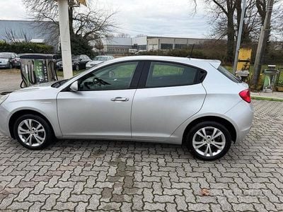 Usata Alfa Romeo Giulietta Exclusive 105 CV (77 kW) 2013 Grigio Utilitaria