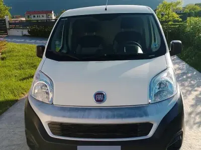 Begagnad Fiat Fiorino 95 HK (69 kW) 2018 Vit Minibuss
