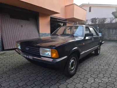 Usata Ford Taunus 63 CV (46 kW) 1980 Bluazzurro Berlina