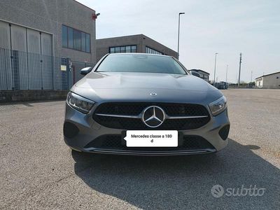 Usata Mercedes A180 Advanced Plus 116 CV (85 kW) 2023 Grigio Berlina