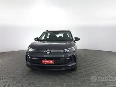 Usata VW Tiguan Life 150 CV (110 kW) 2025 Dolphin grey SUV