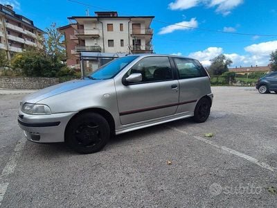 Usata Fiat Punto 136 CV (100 kW) 1994 Grigio Utilitaria