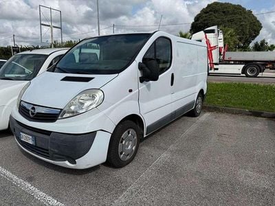 Usata Opel Vivaro 120 CV (88 kW) 2009 Bianco Monovolume