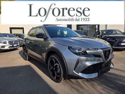 Nuova Alfa Romeo Junior Edizione Speciale 145 CV (106 kW) 2025 Grigio scuro metallizzato SUV